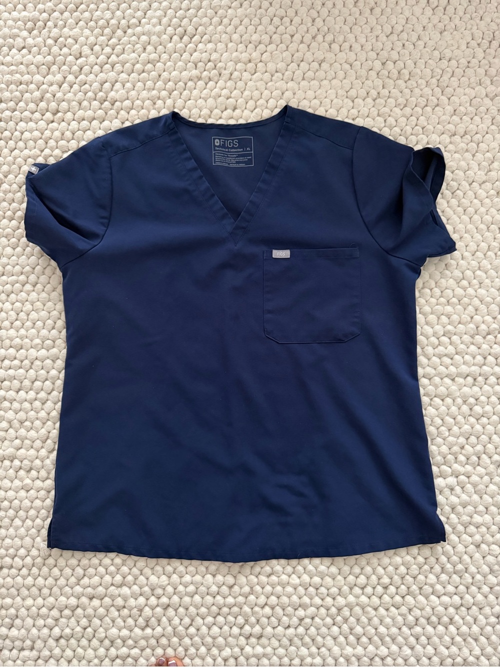 FIGS Catarina One-Pocket
Scrub Top/High Waisted Kade Scrub pants